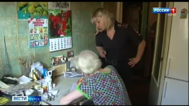 Курская пенсионерка, пустив в дом лжемедработника, лишилась сбережений
