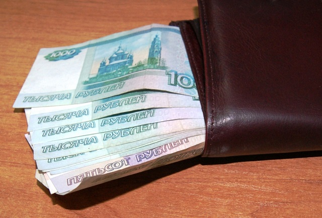 Курянин хотел поймать мошенников и сам попался на их удочку