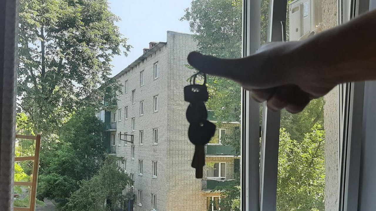 Курянин лишился сбережений, разместив объявление о продаже квартиры