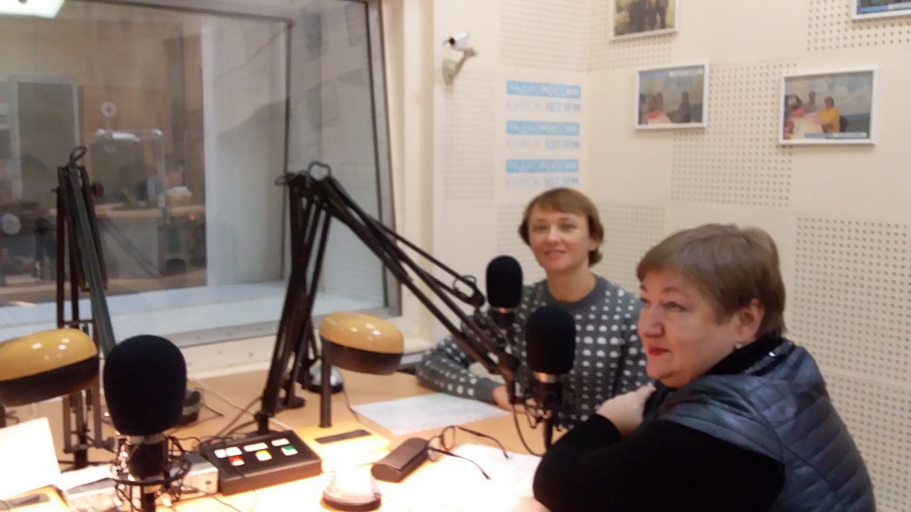 Лариса Михайлова - Детям надо помогать