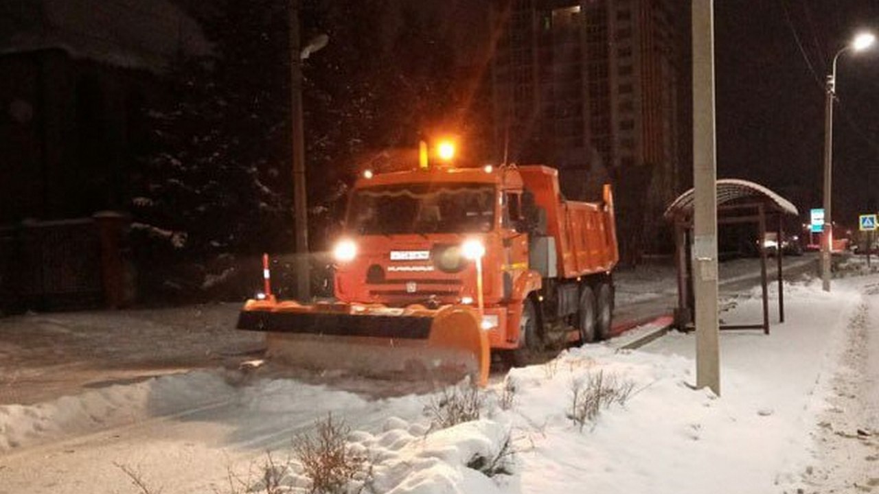 В Курске 6 февраля 55 единиц техники будут чистить от снега городские улицы