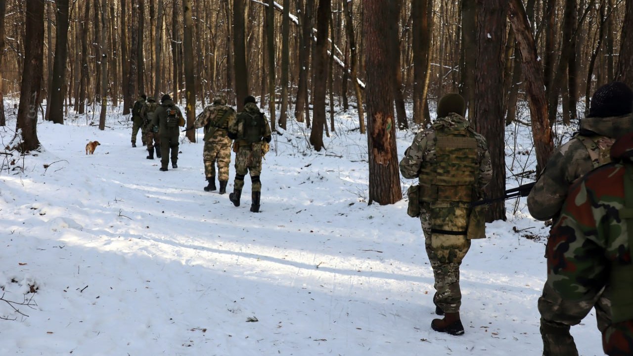 Губернатор Роман Старовойт патрулировал с бойцами ДНД в ночь с 3 на 4 марта