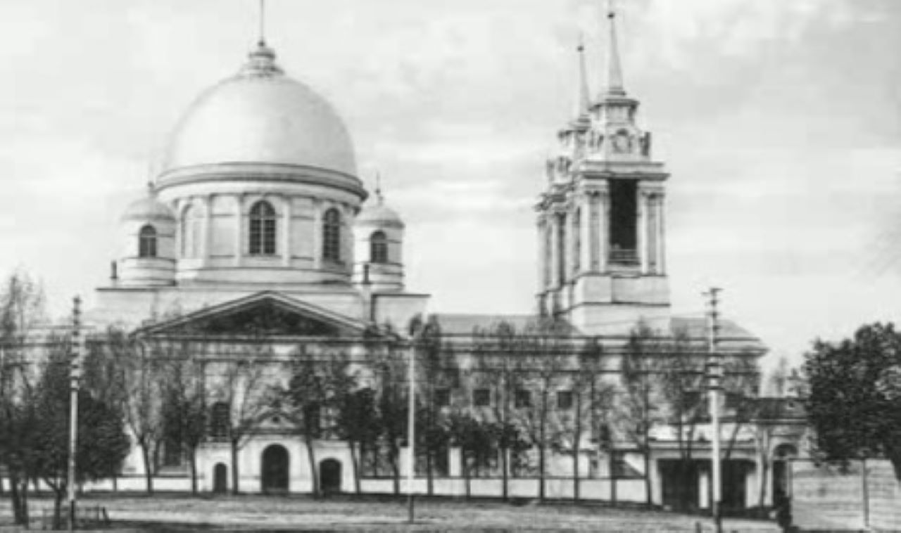В Курском литературном музее открылась выставка Игоря Плаксина