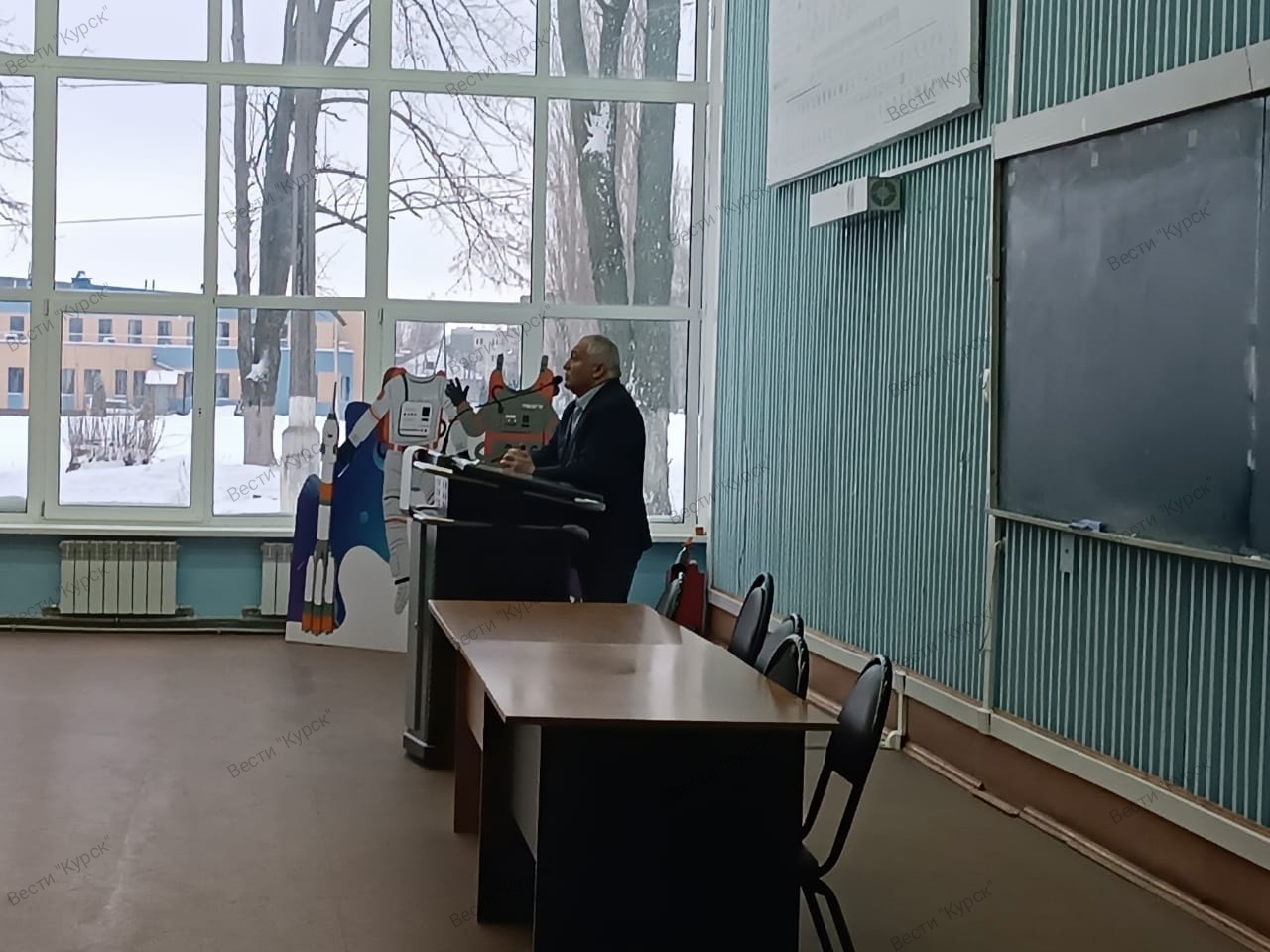 Курские студенты встретились с космонавтом Фёдором Юрчихиным