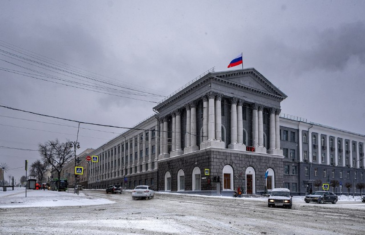 В Курске обсудили вопросы выплаты зарплаты и уплаты страховых взносов