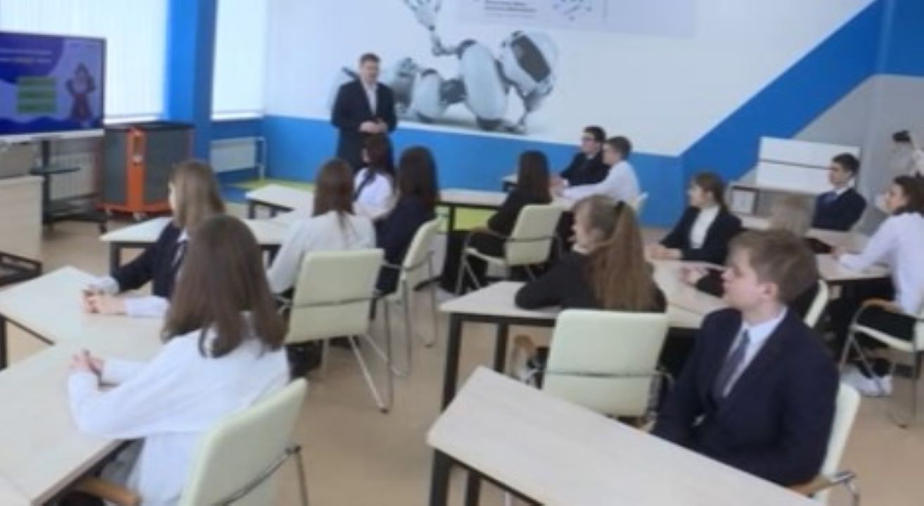 Курским школьникам дали урок по кибербезопасности