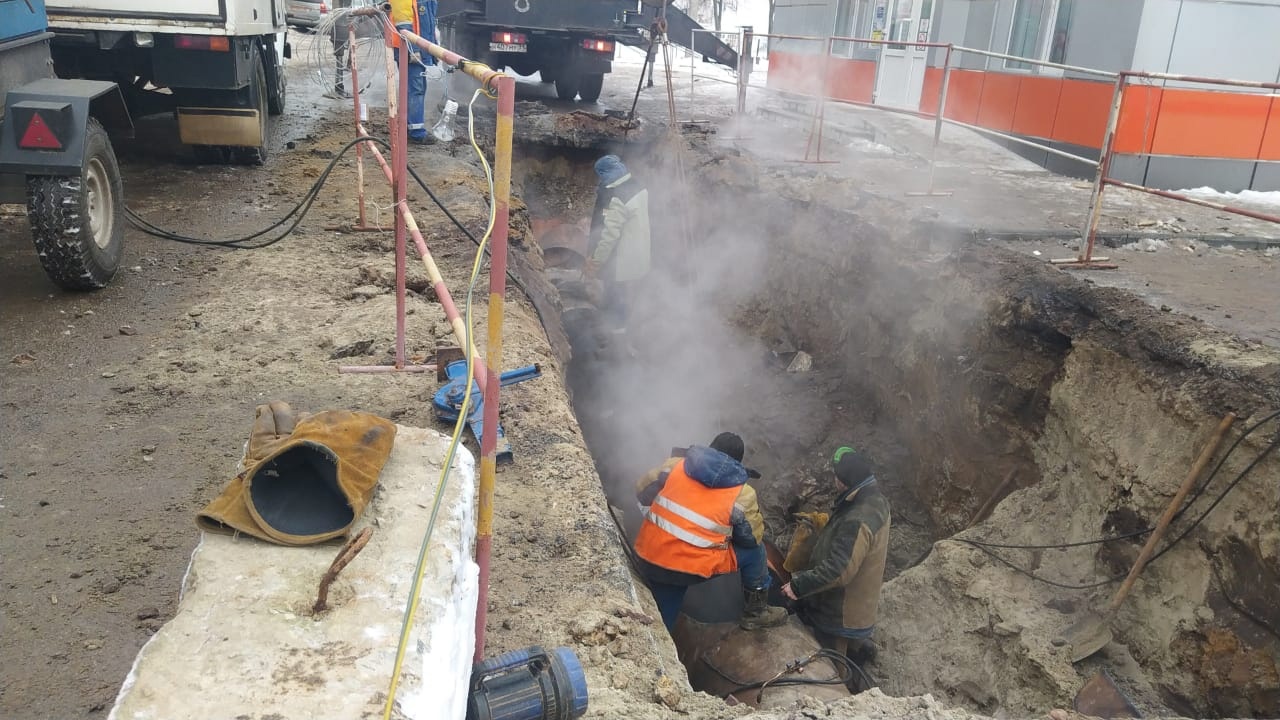 «Квадра» возобновила подачу тепла в 41 дом в центре Курска | ГТРК «Курск» «Квадра» возобновила подачу тепла в 41 дом в центре Курска