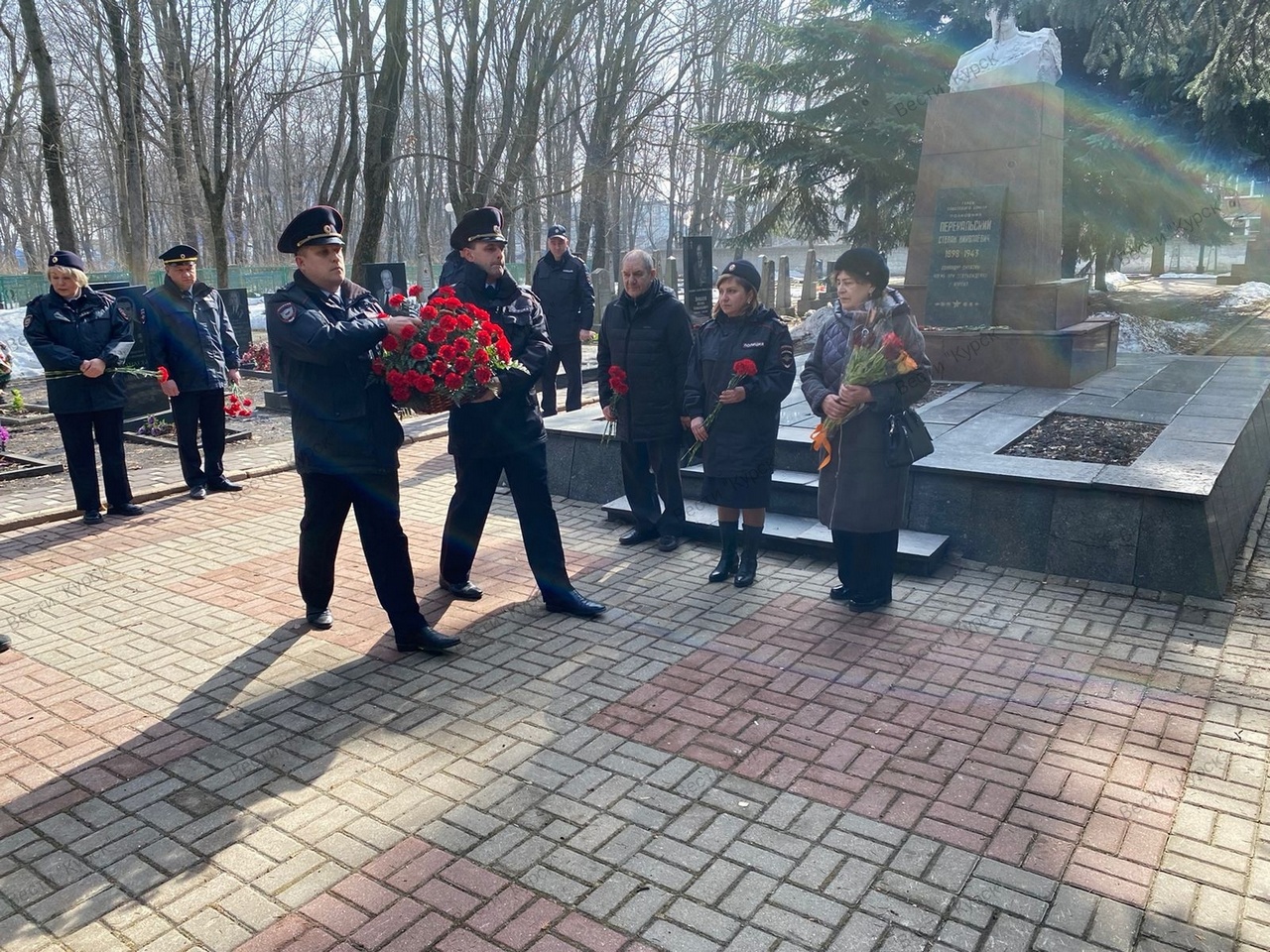 В Курске на мемориале павшим в годы ВОВ почтили память Андрея Хмелевского