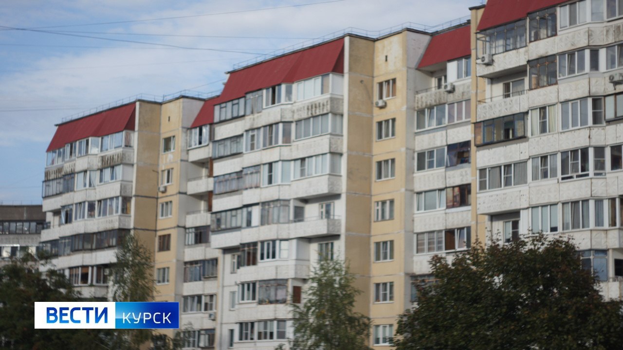 В Курской области прокуратура обязала администрацию района выделить сироте жильё