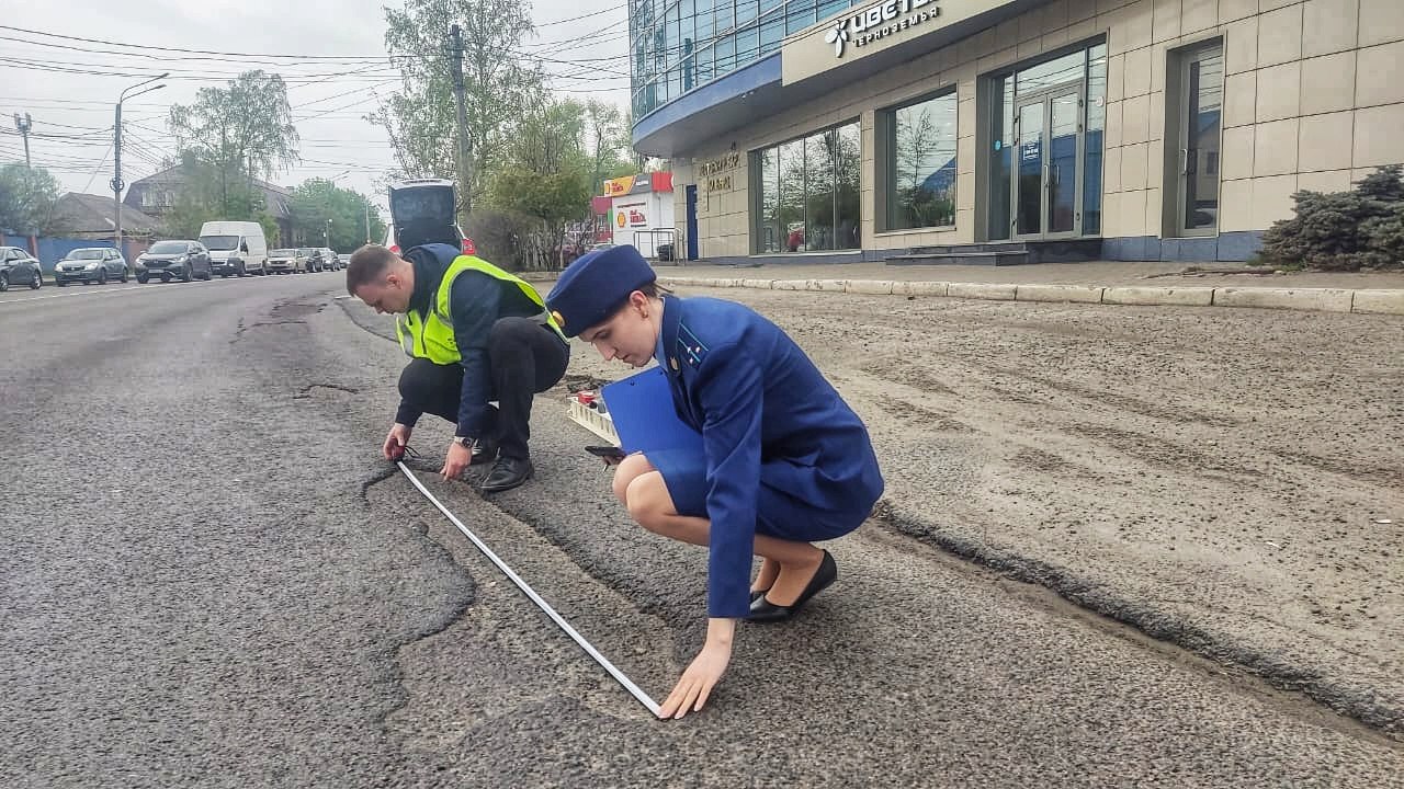 Прокурор Курска вынес представление мэру Игорю Куцаку из-за состояния дорог