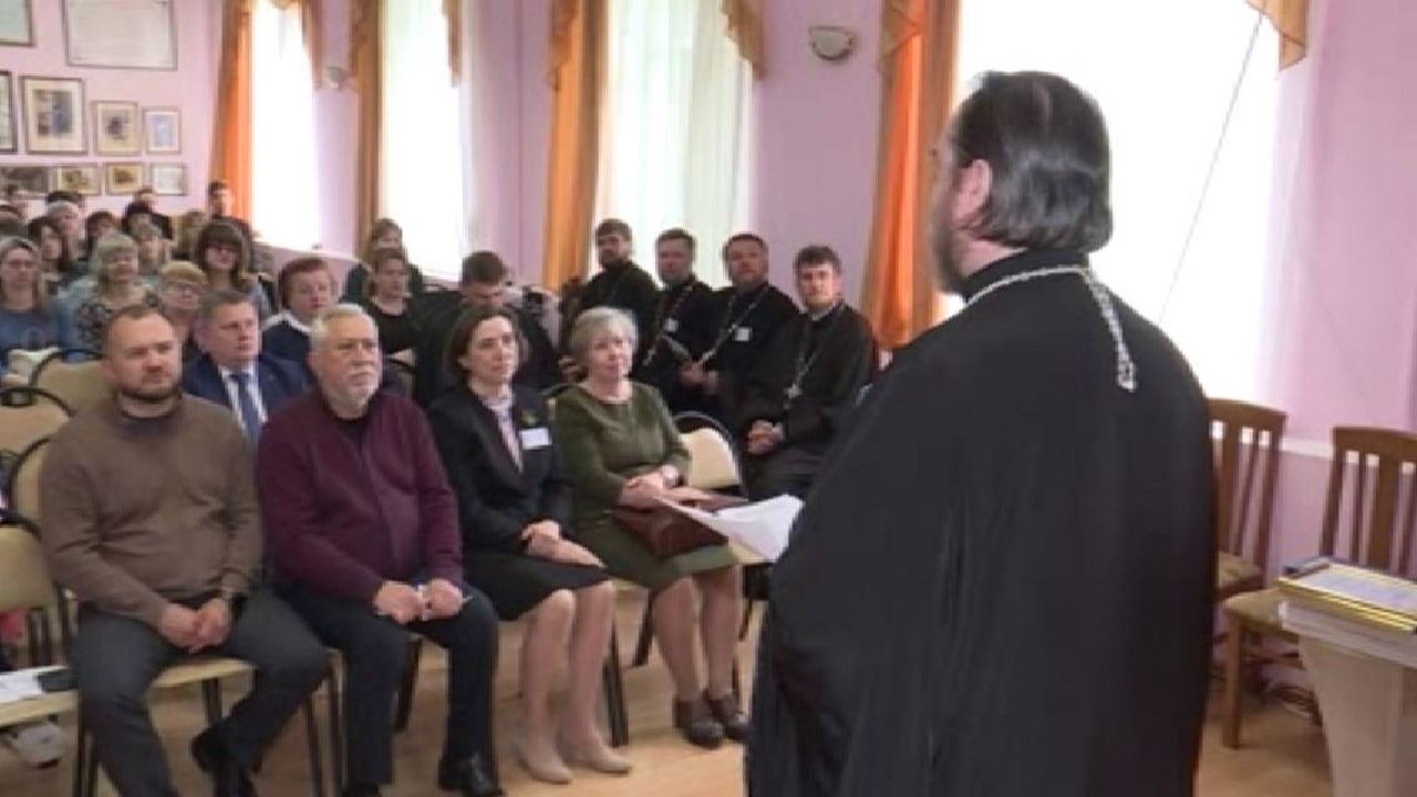 В Курске педагоги обсудили место православия в системе российского образования