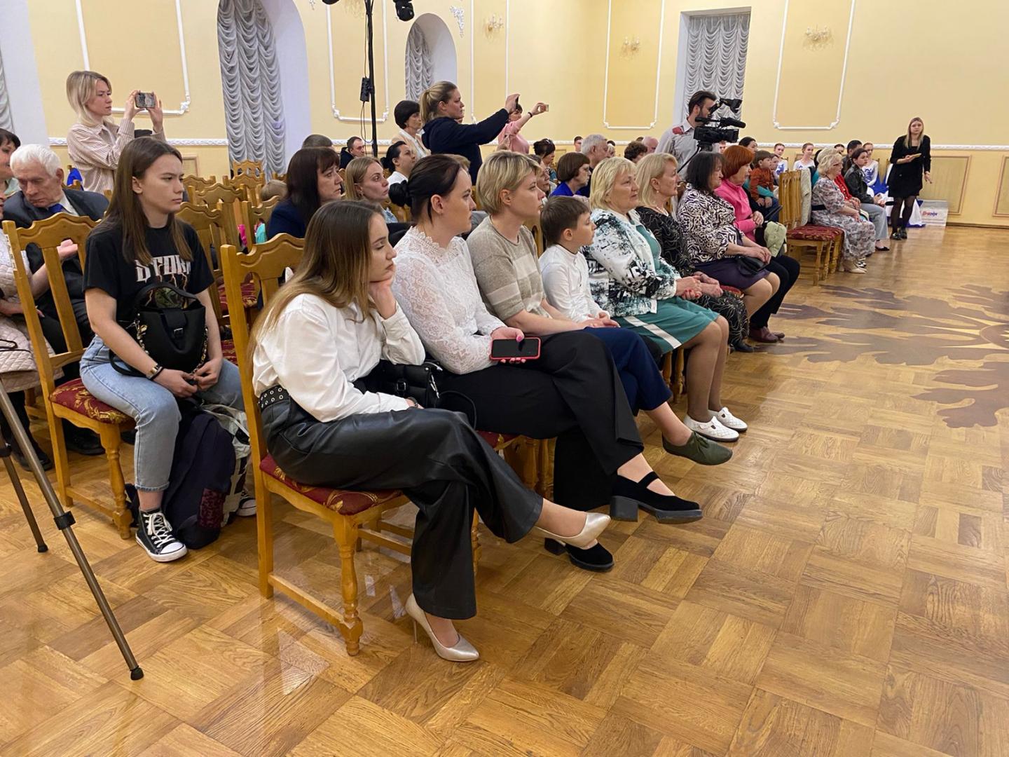 В Курске проходит традиционный «Вальс победы»