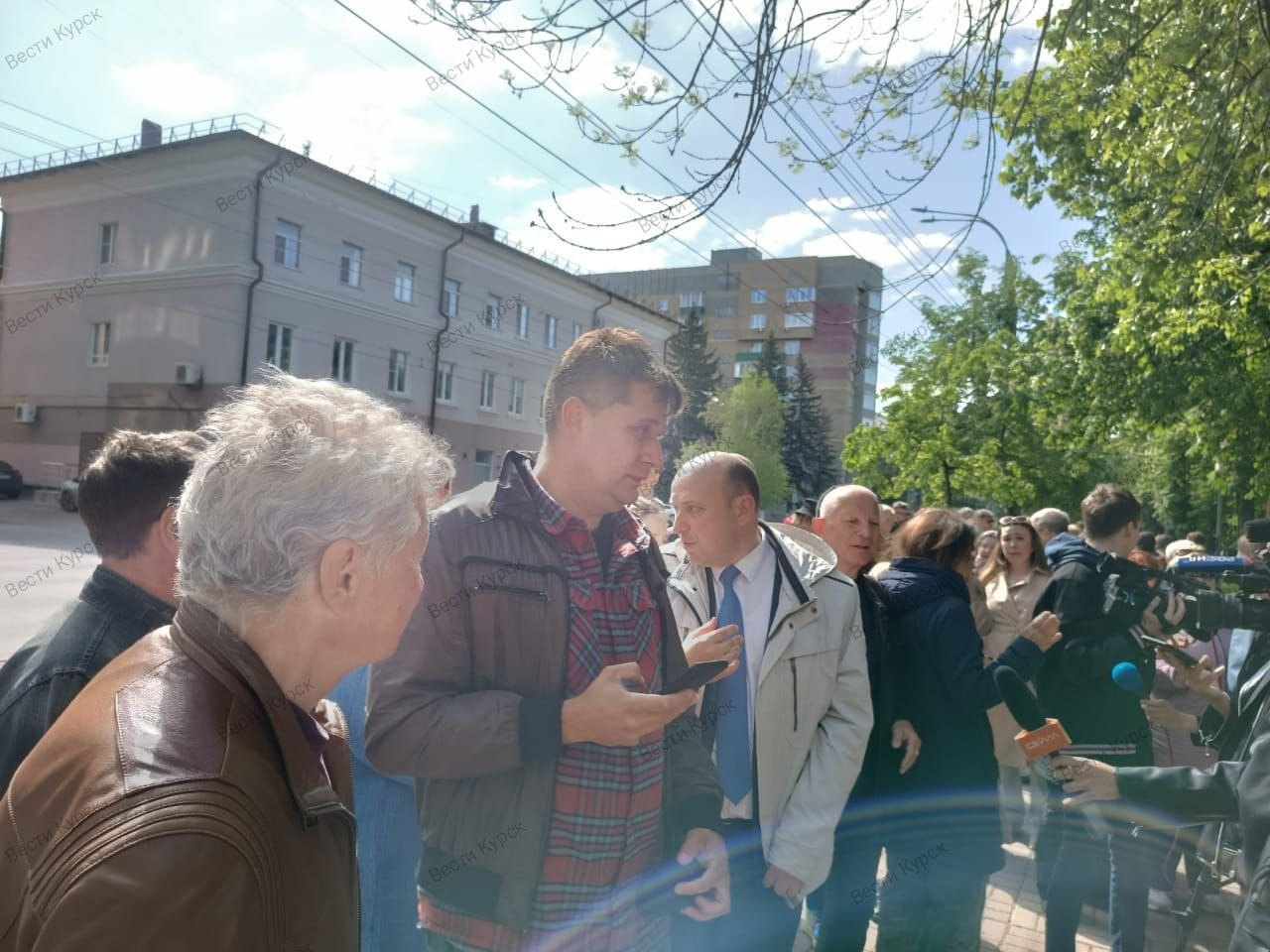В Курске проходит обсуждение вопроса по сносу деревьев в парке Героев Гражданской войны