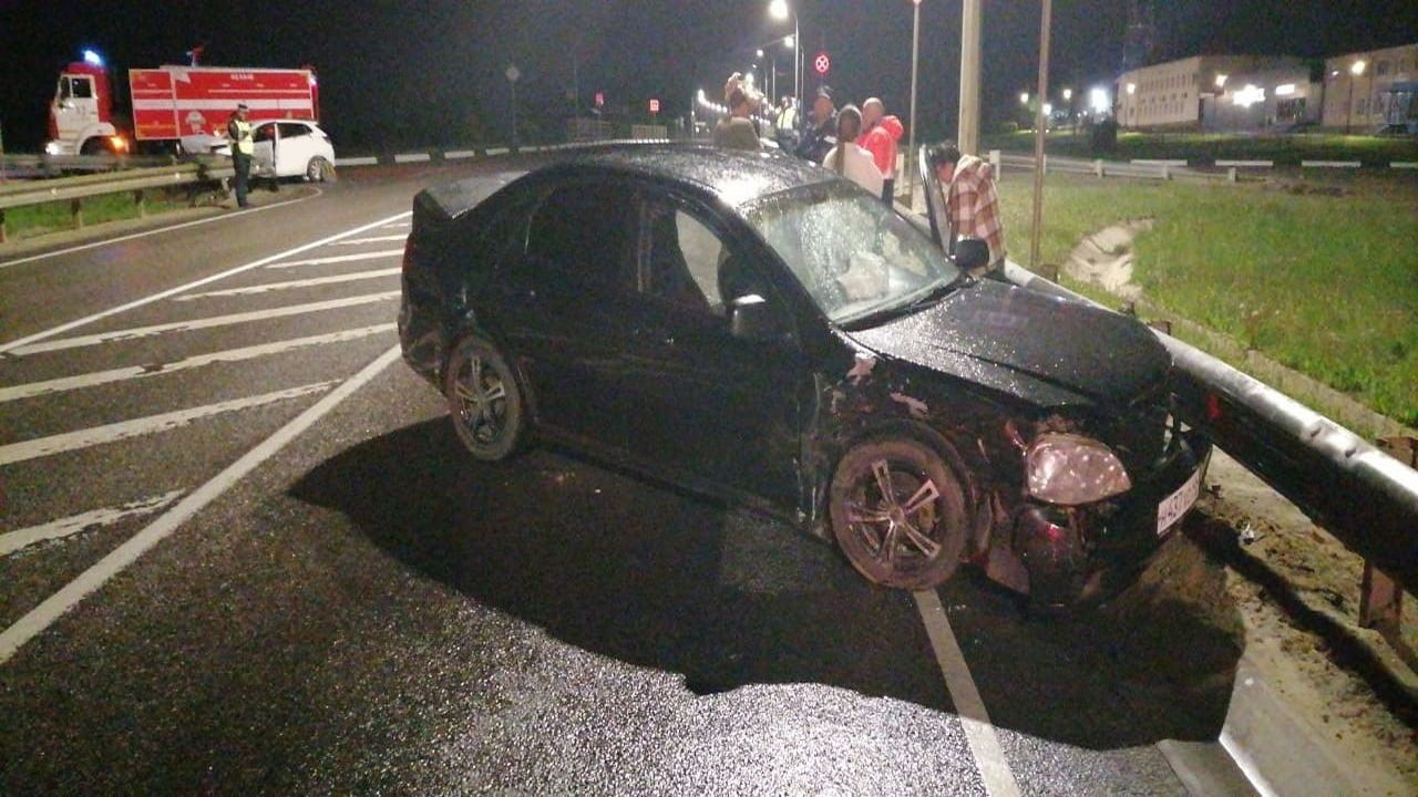 В Курской области два водителя получили серьёзные травмы в ДТП