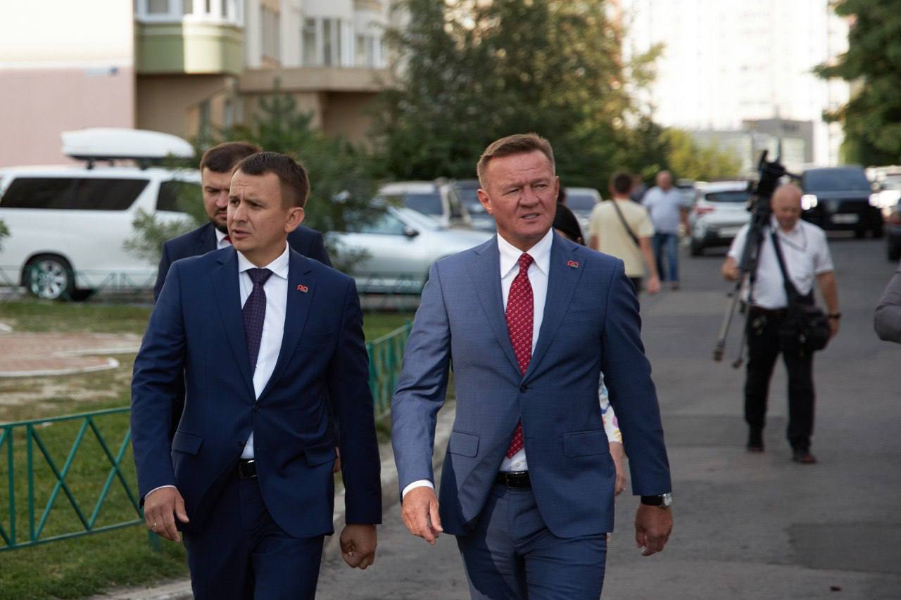 Мэр Курска Игорь Куцак поздравил Романа Старовойта с назначением на пост главы Минтранса РФ