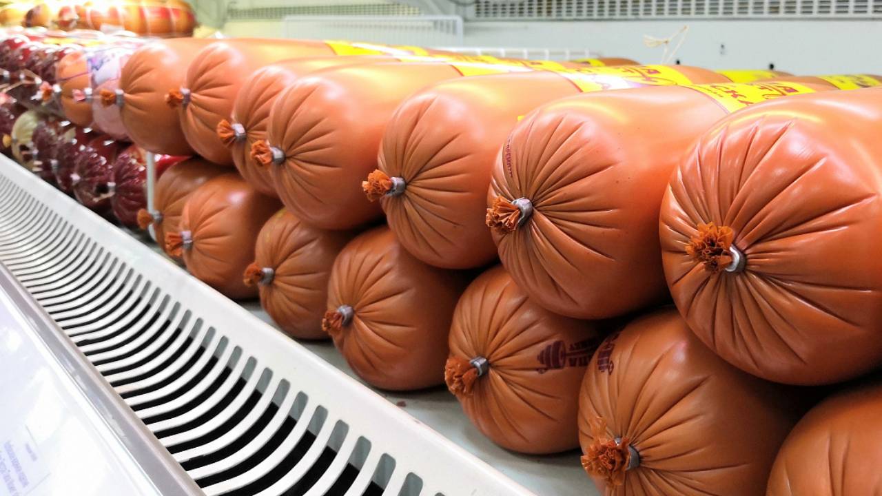 Колбаса, морковь, картофель: курянам рассказали, какие продукты подорожали за неделю