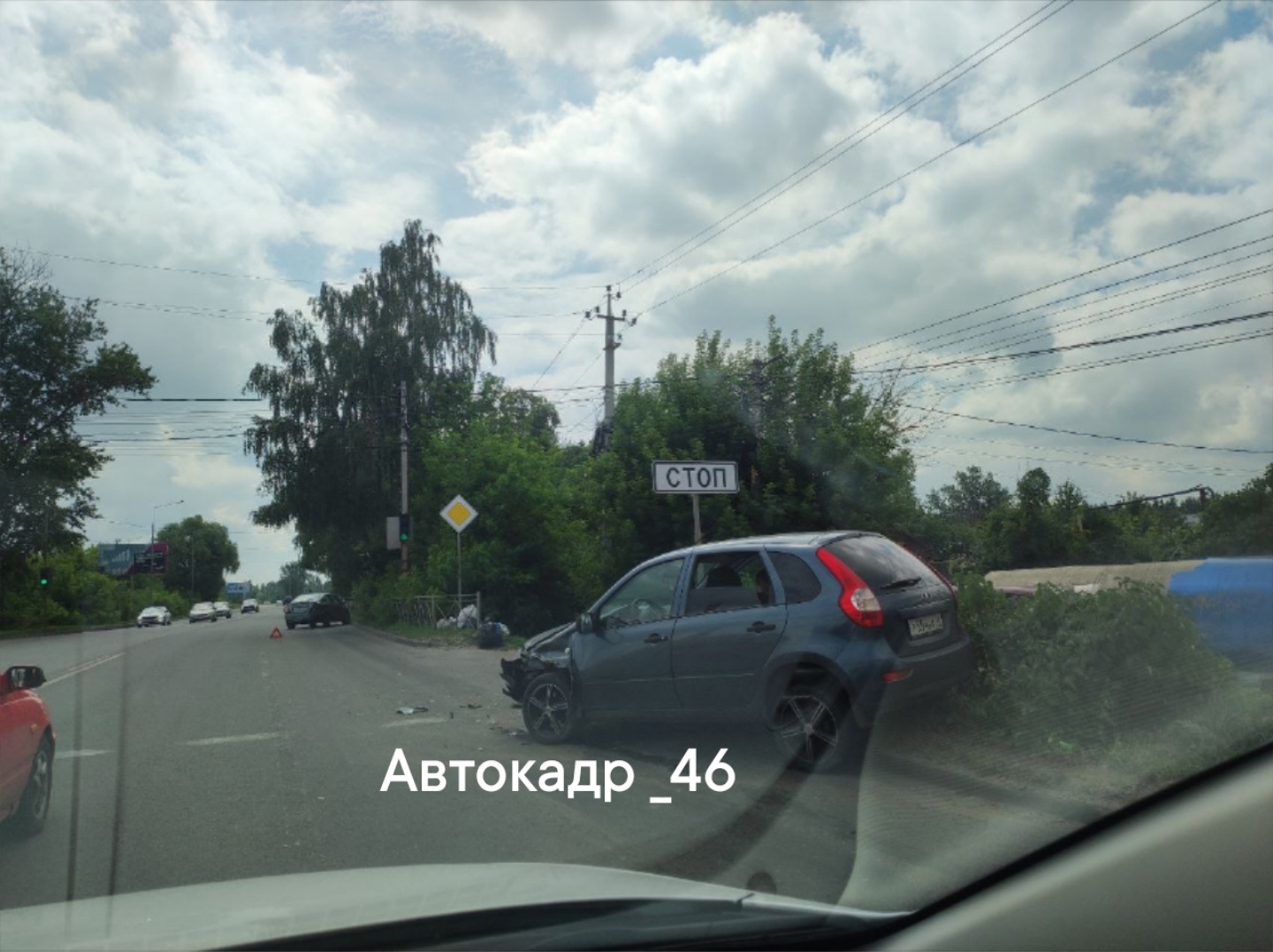 Утро в Курске началось с ДТП на улице Чайковского