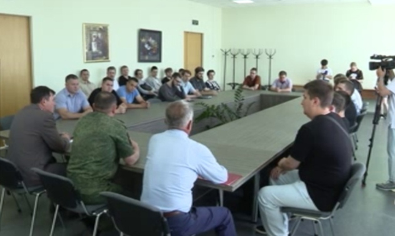 В Курске военный комиссар Игорь Ясько встретился со студентами 