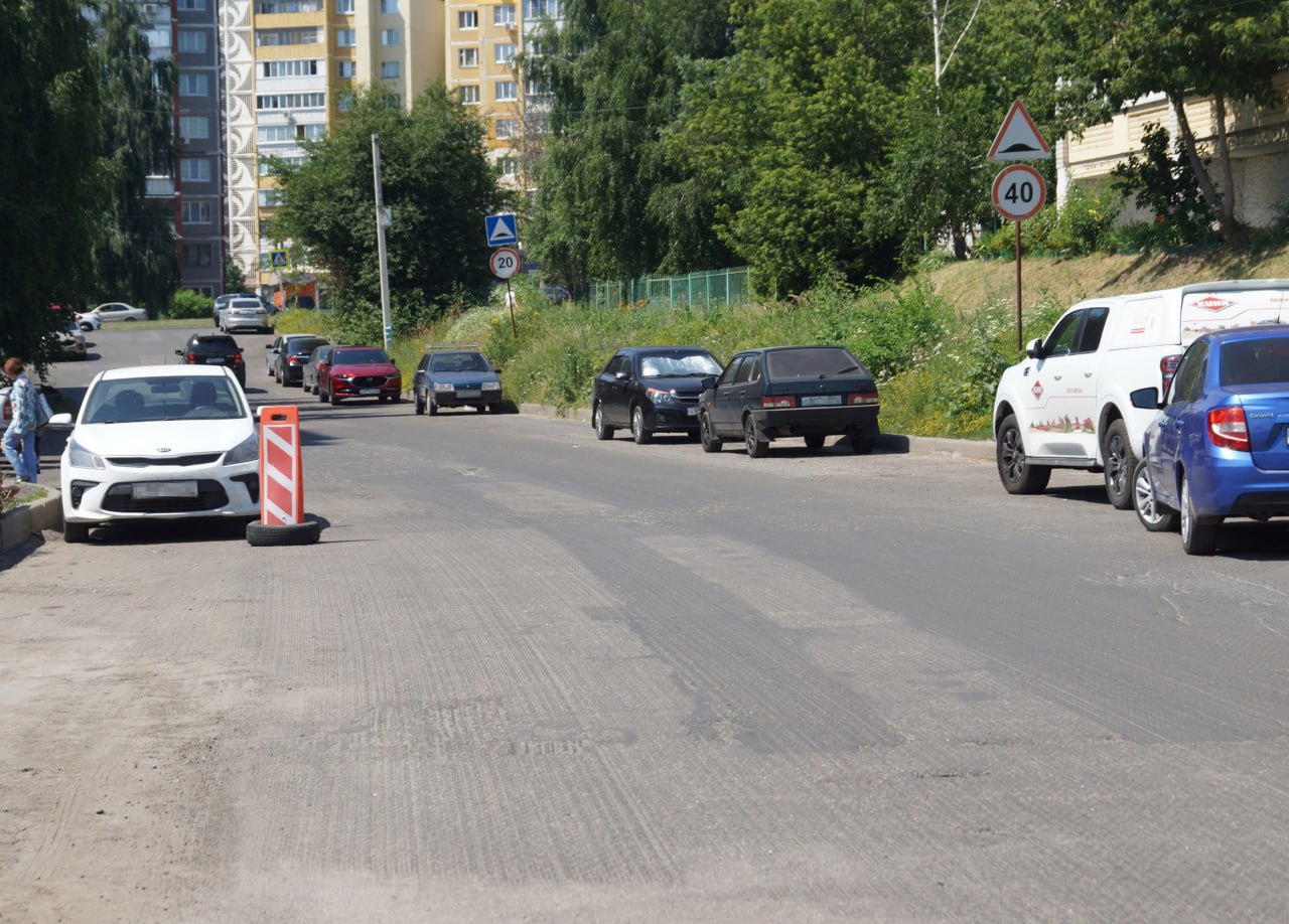 В Курске ремонтируют дорогу на улице Аэродромной