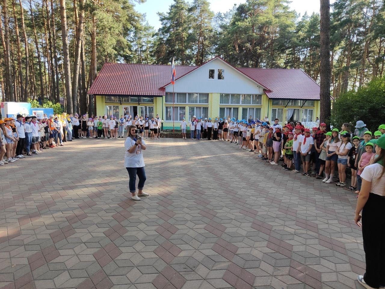 В Курском центре «Орлёнок» прошло торжественное закрытие профильной смены «Радуга»