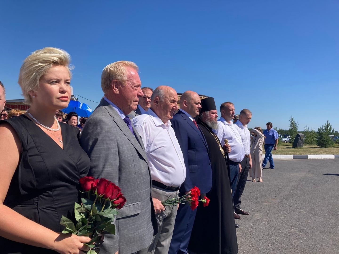 Врио губернатора Курской области посетил мемориальный комплекс «Поклонная высота 269»