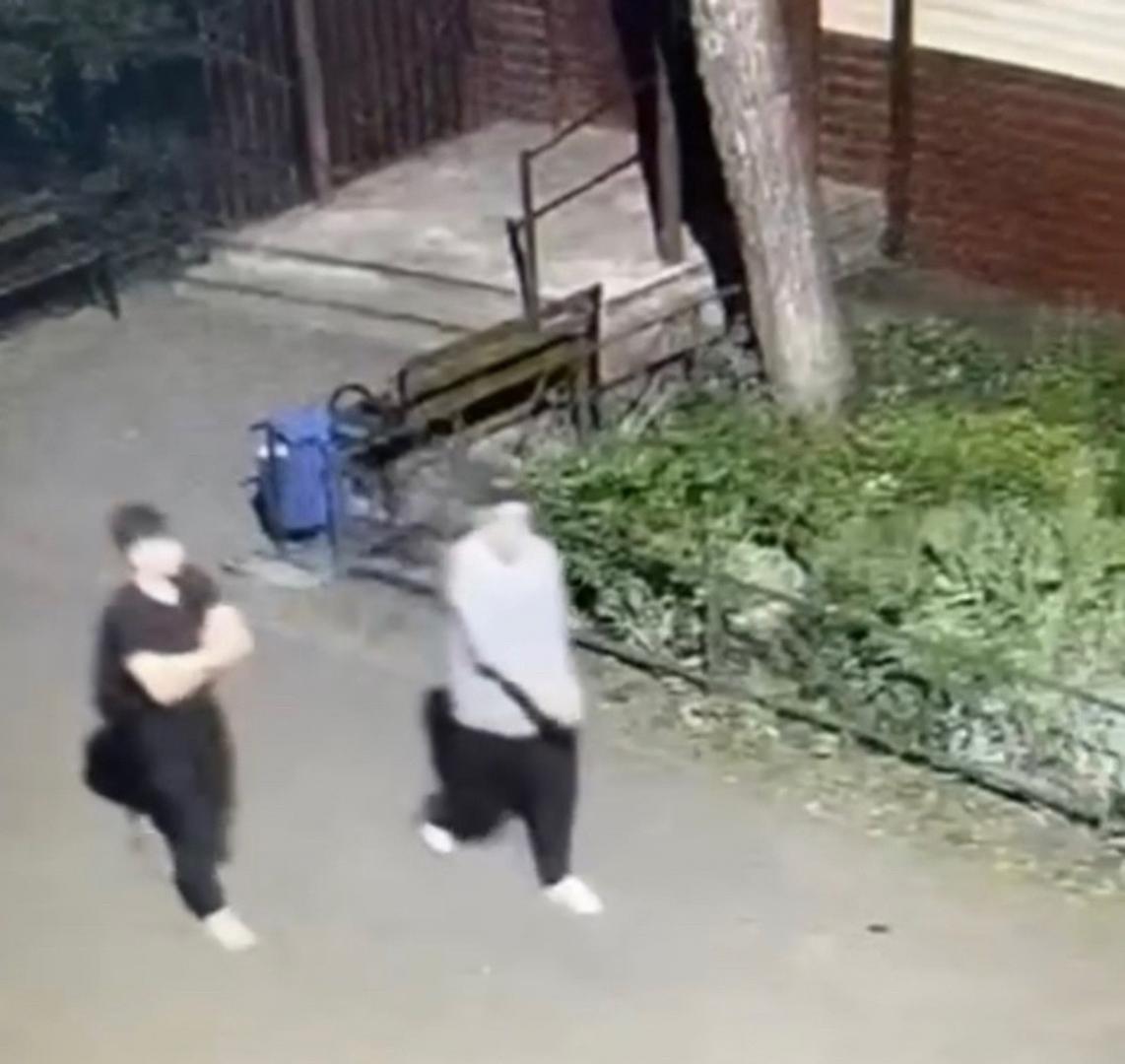 В Курске разыскивают двух молодых людей, подозреваемых в преступлении