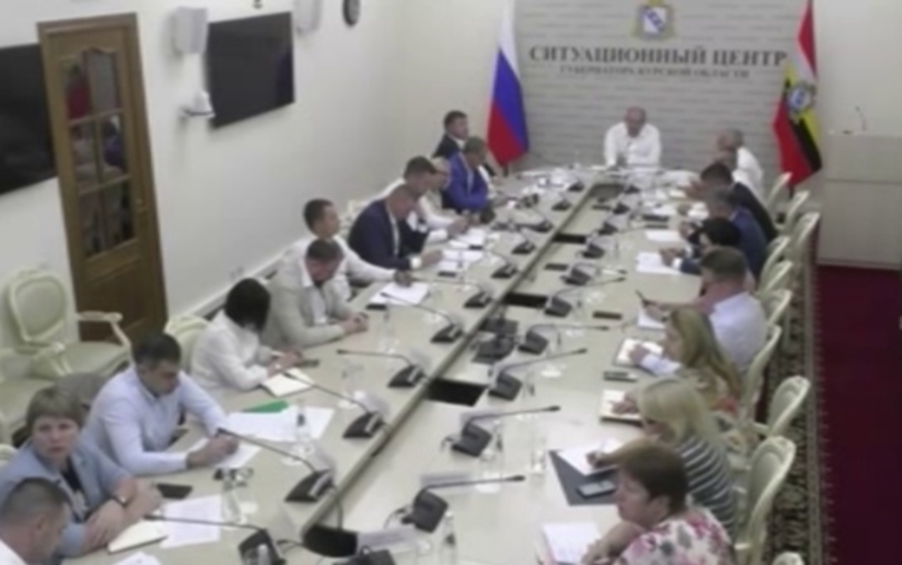 Врио губернатора Курской области провёл очередное оперативное совещание