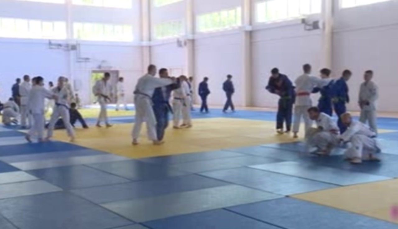 Под Курском проходят спортивные сборы у дзюдоистов из ДНР и Белгорода