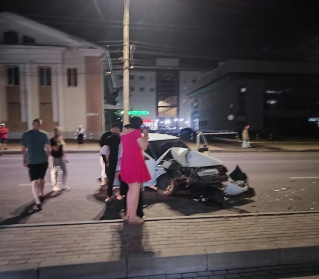 В Курске ночные гонки привели к ДТП  