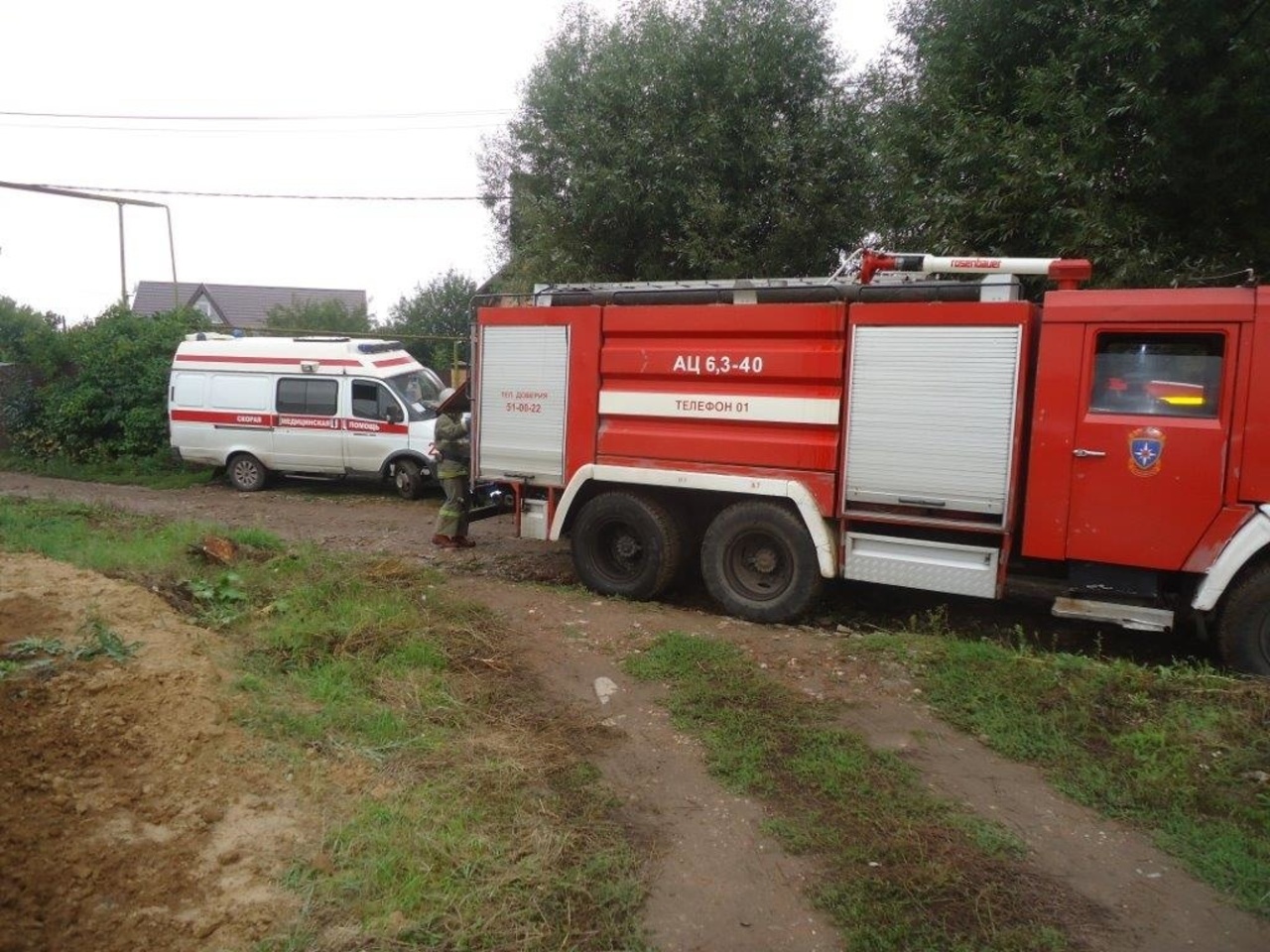 В Курской области горел дом