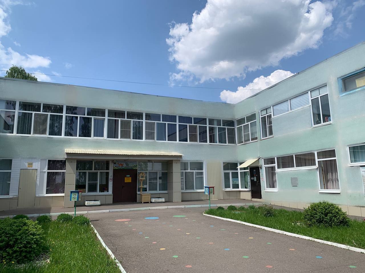 Обломки украинского БПЛА упали около детского сада №93 в Курске