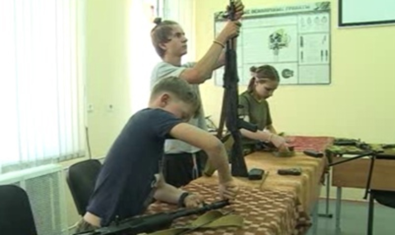 В курском центре «Авангард» проходит профильная смена для участников военно-патриотических клубов