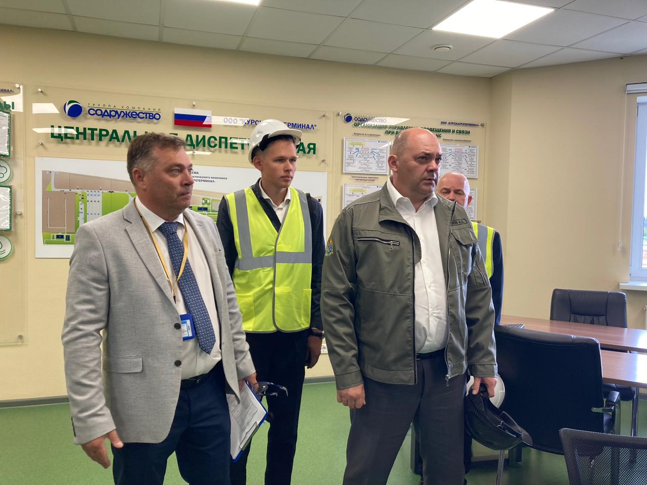 Алексей Смирнов проводит рабочую поездку в Касторенском и Горшеченском районах Курской области