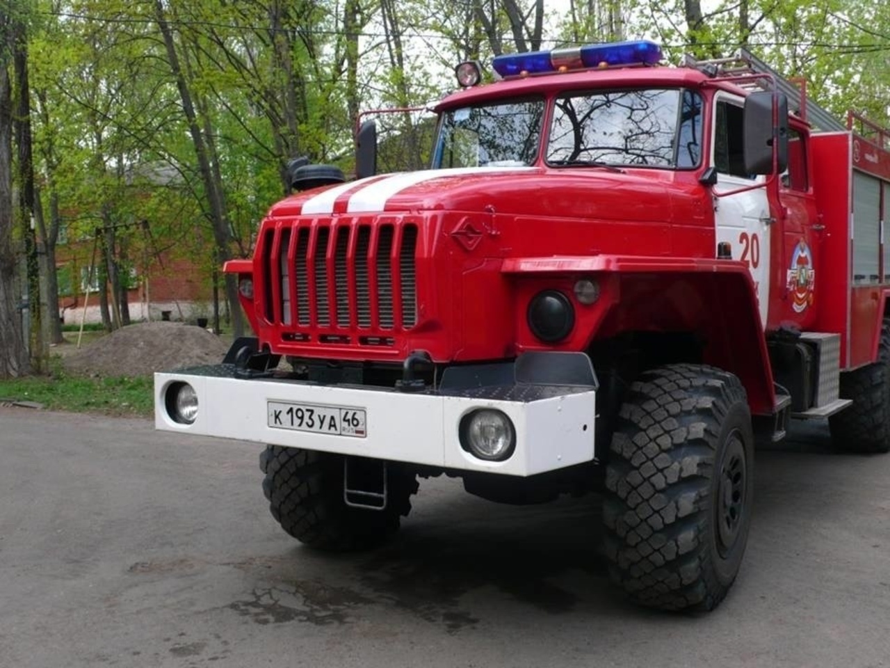 В Курске на стоянке сгорел автобус