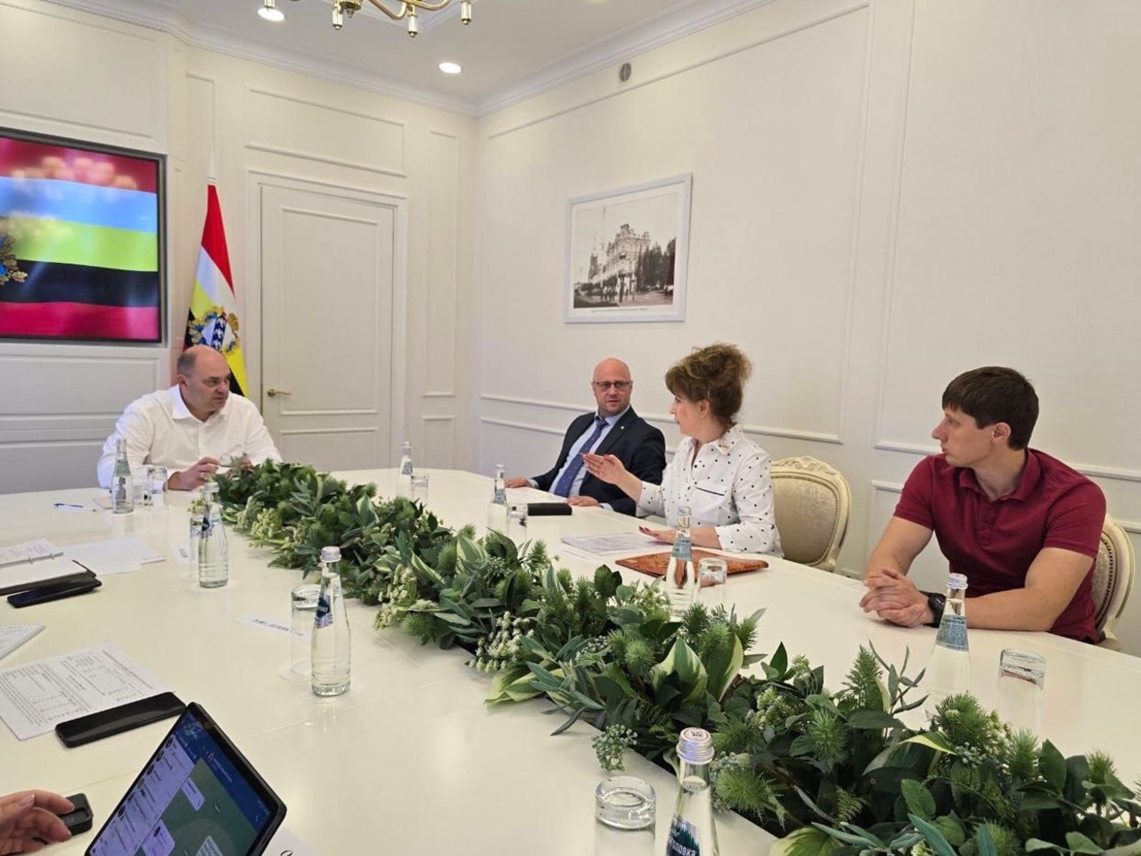 Врио губернатора Курской области провел рабочую встречу с замруком Росреестра 