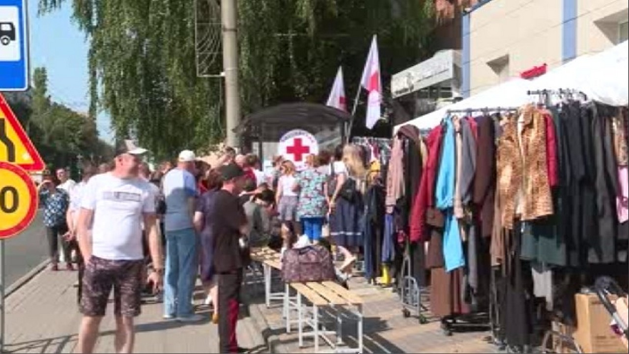 Более 4,5 тысяч волонтеров помогают вынужденным переселенцам в Курской области