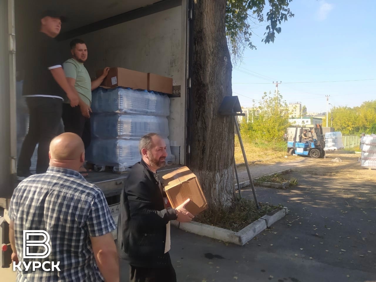 Курск продолжает принимать гуманитарную помощь