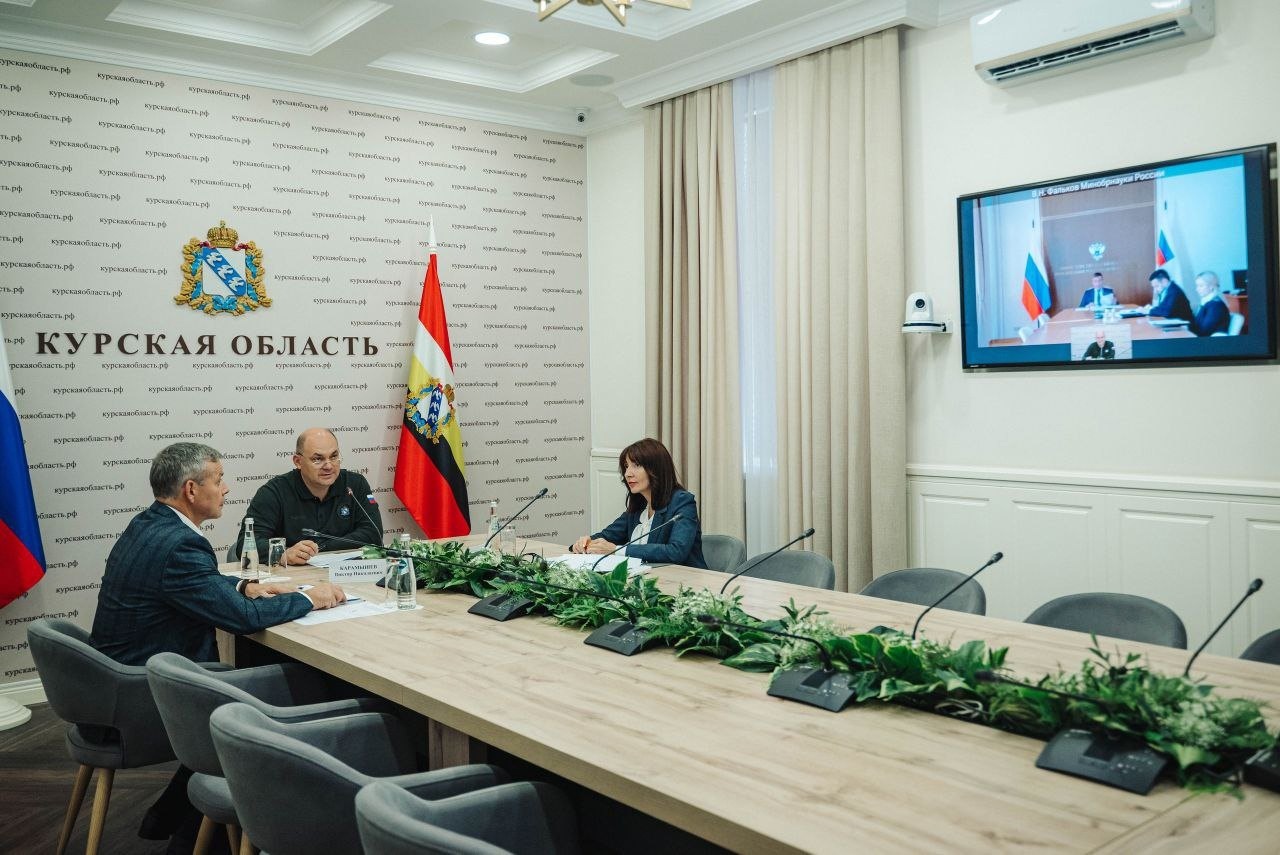 Алексей Смирнов провёл встречу с Министром науки и высшего образования Валерием Фальковым