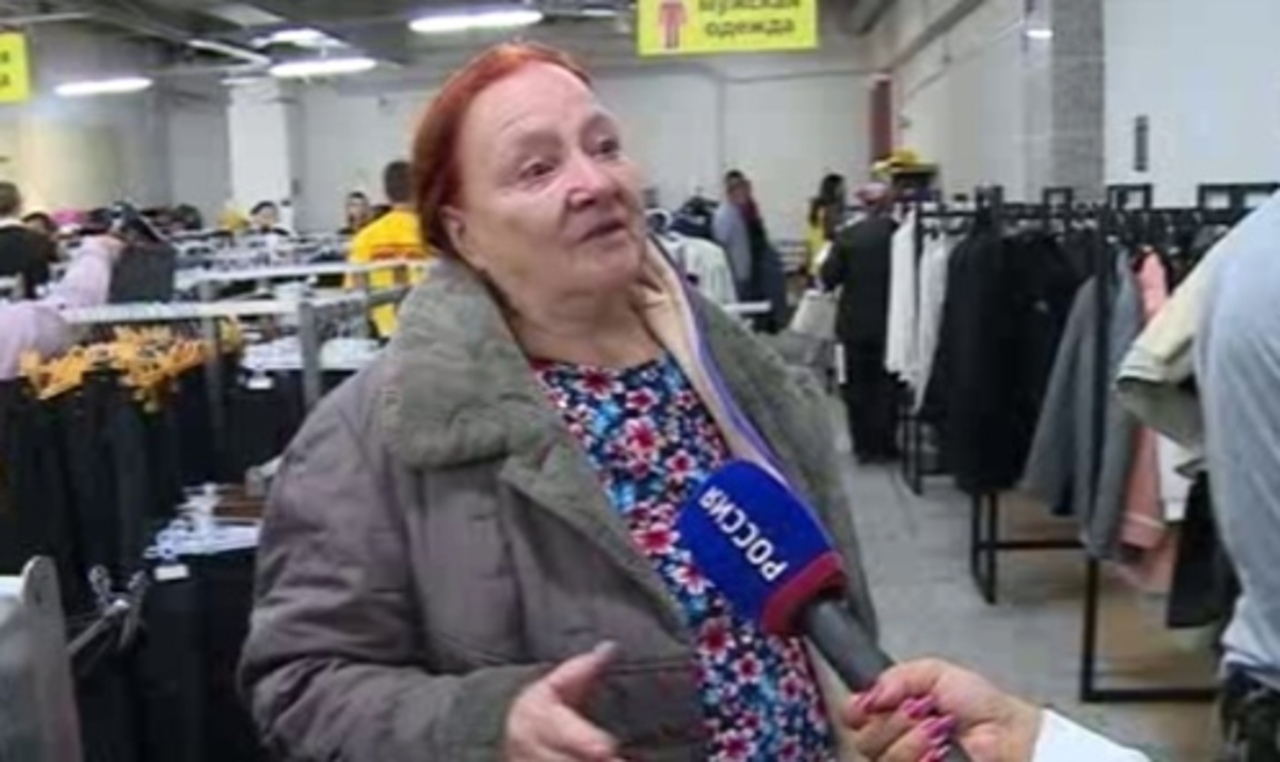 В одном из торговых центров Курска для вынужденных переселенцев открылся социальный магазин