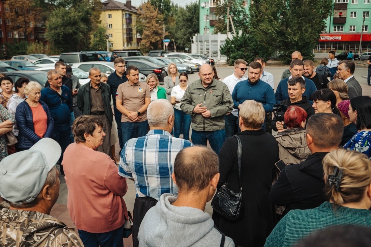 Губернатор Курской области вновь посетил Дворец молодежи