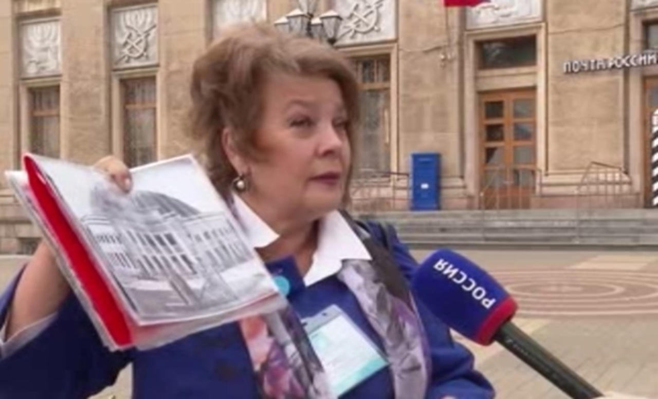 Экскурсия у Курского главпочтамта