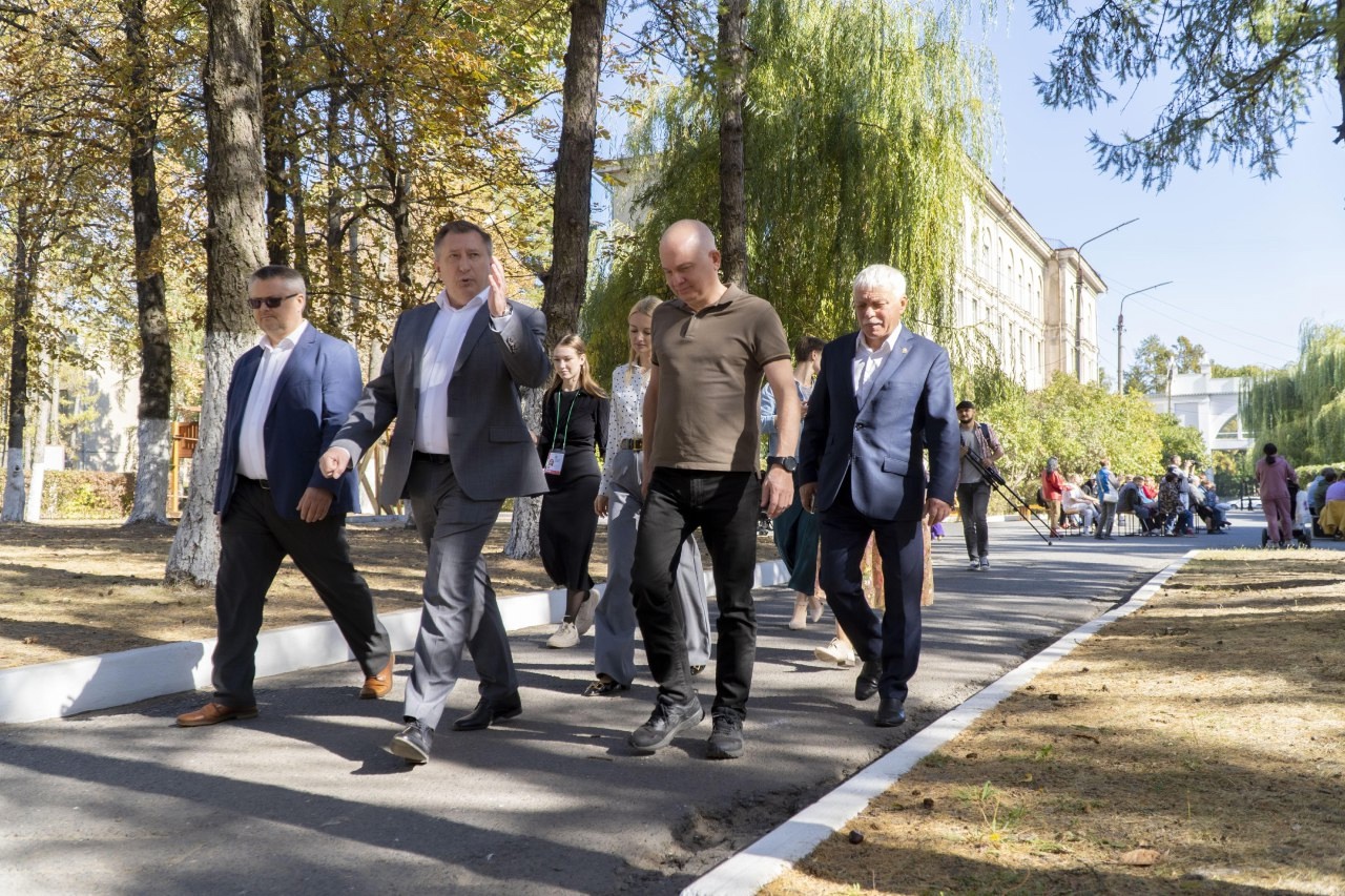 В Курске продолжается посещение пунктов временного размещения граждан