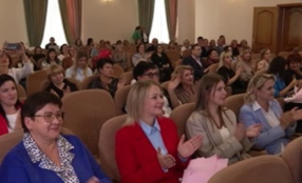 Лучших курских учителей сегодня отметили премией "Признание"