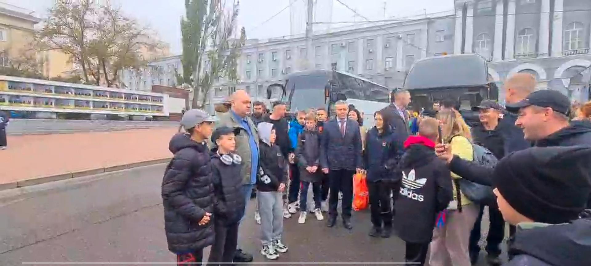 Курские футболисты отправляются на открытую тренировку со сборной России в Москве