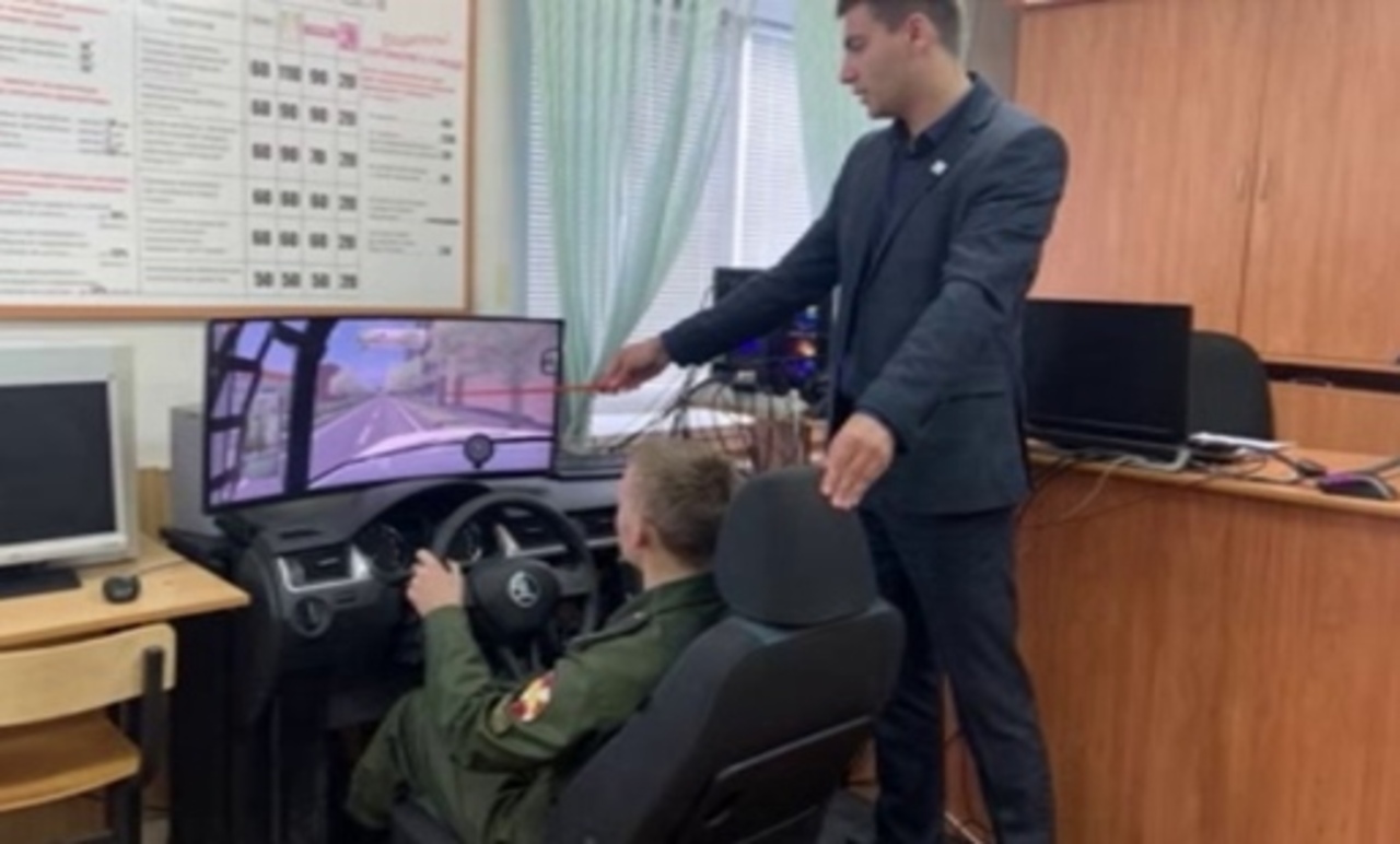 Педагог из Курска Дмитрий Медведев победил во всероссийском конкурсе "Мастер года"