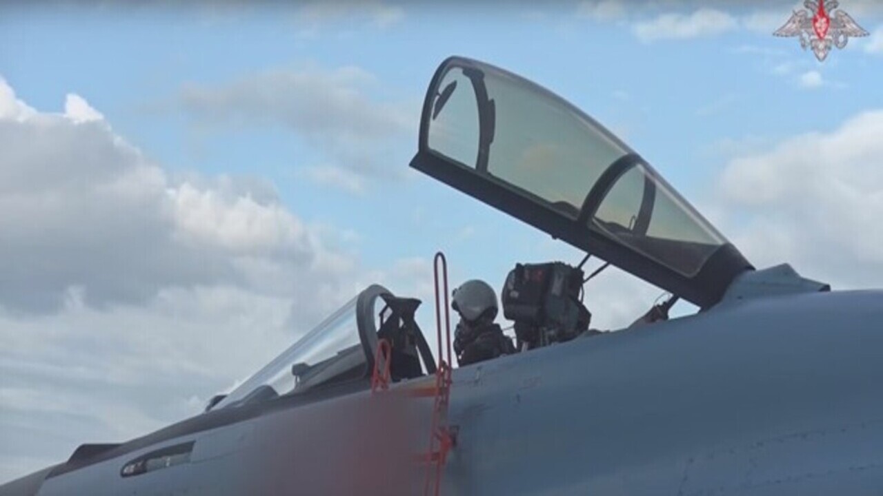 Экипажи Су-35с выполнили воздушное прикрытие экипажей ВКС в приграничных районах Курской области | ГТРК «Курск» Экипажи Су-35с выполнили воздушное прикрытие экипажей ВКС в приграничных районах Курской области
