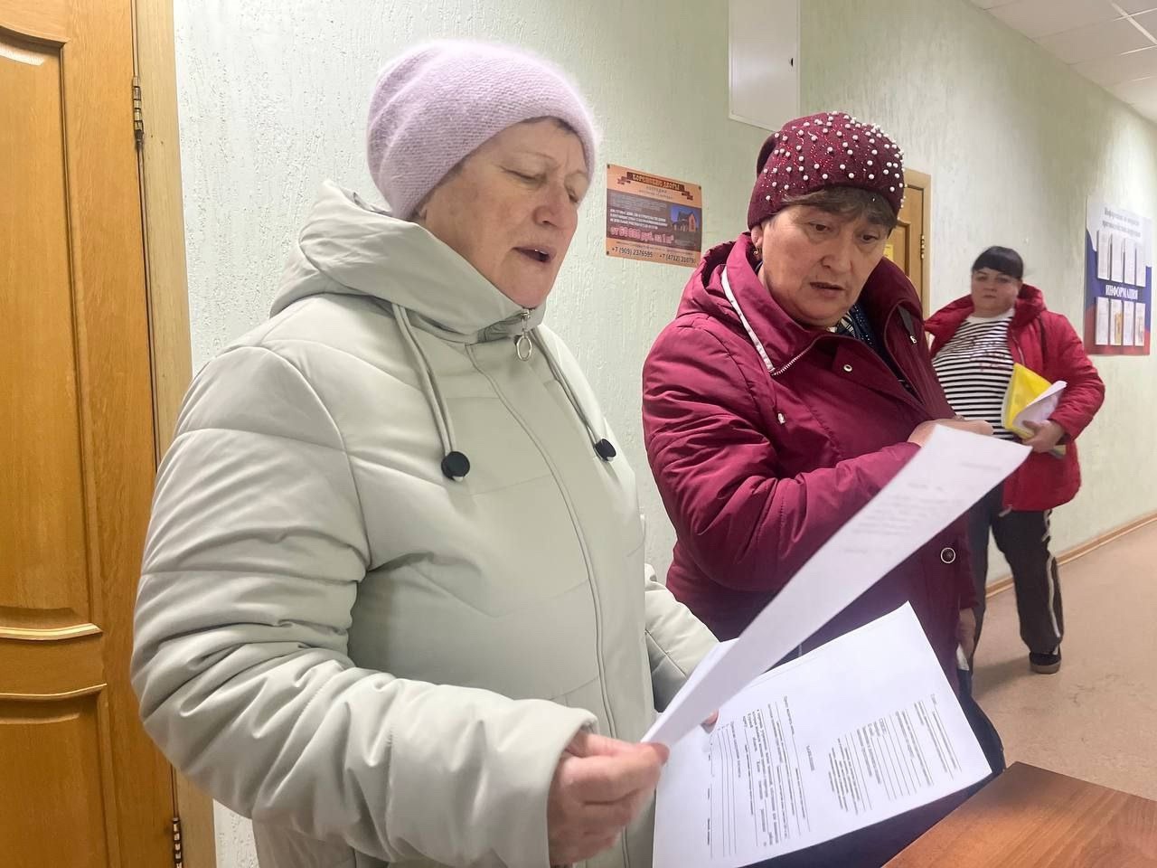 В Минстрое Курской области с 6 утра принимают заявления переселенцев на жилищные сертификаты