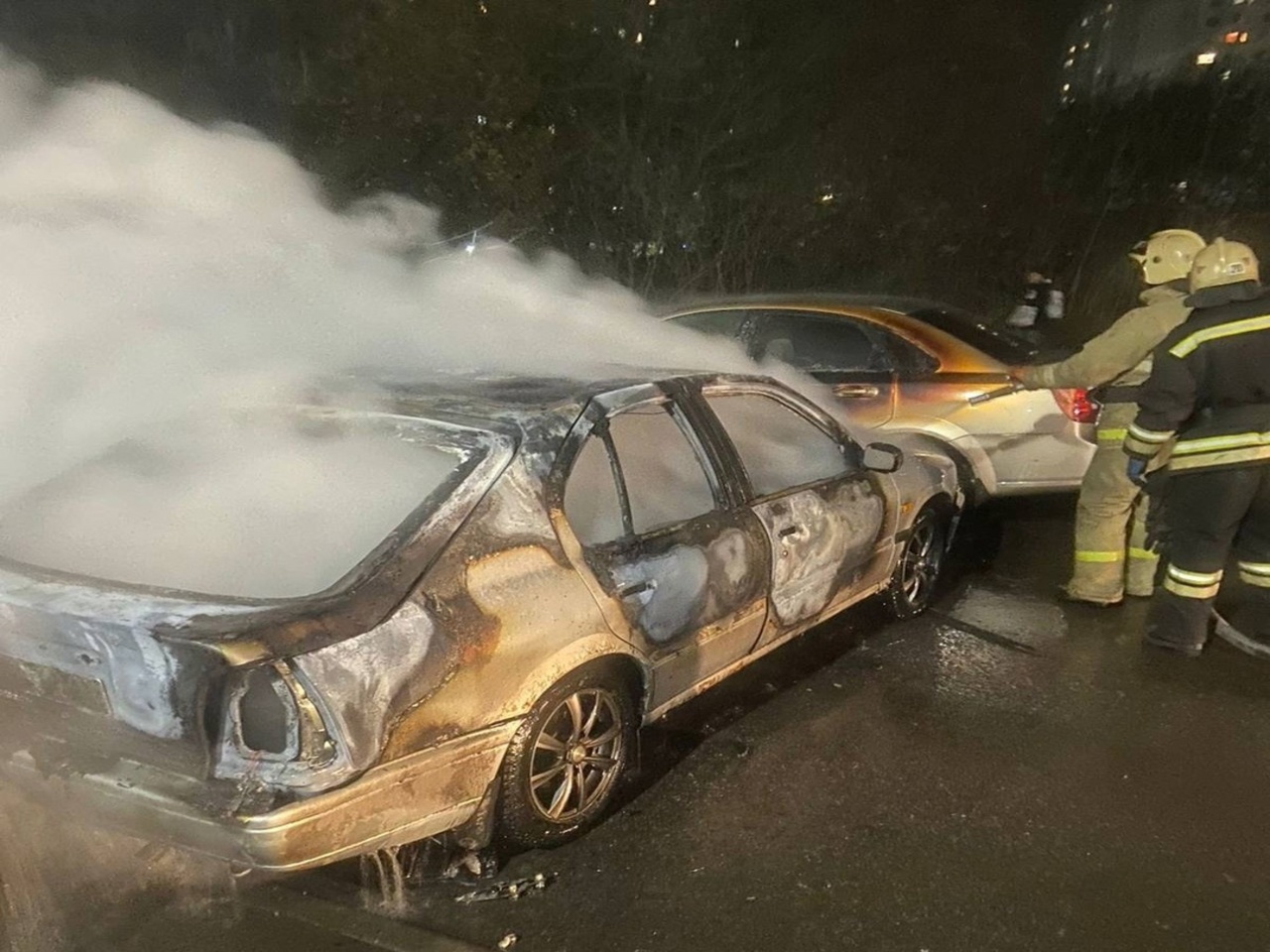  В Курске на проспекте Клыкова загорелись 3 автомобиля