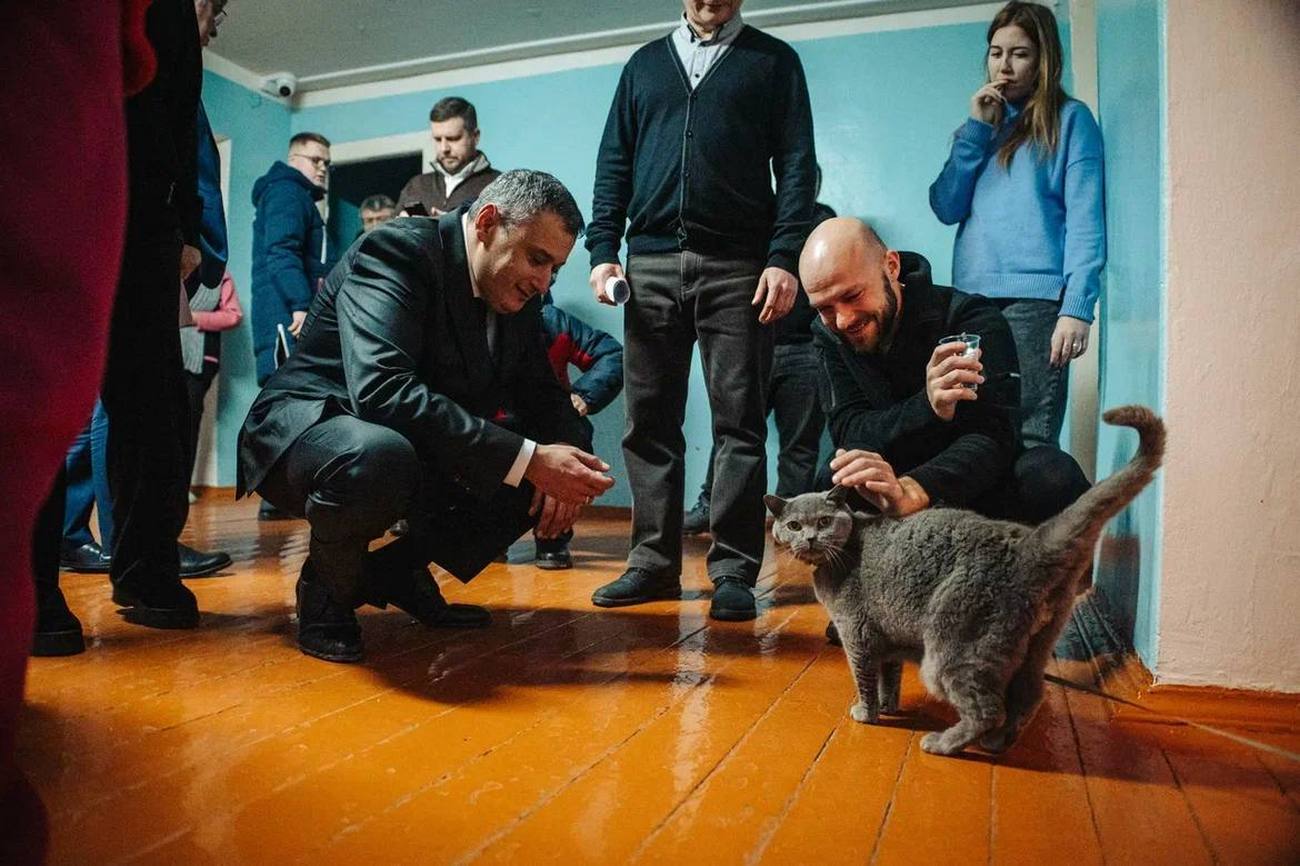 Врио губернатора Курской области без предупреждения начал объезжать пункты временного размещения 
