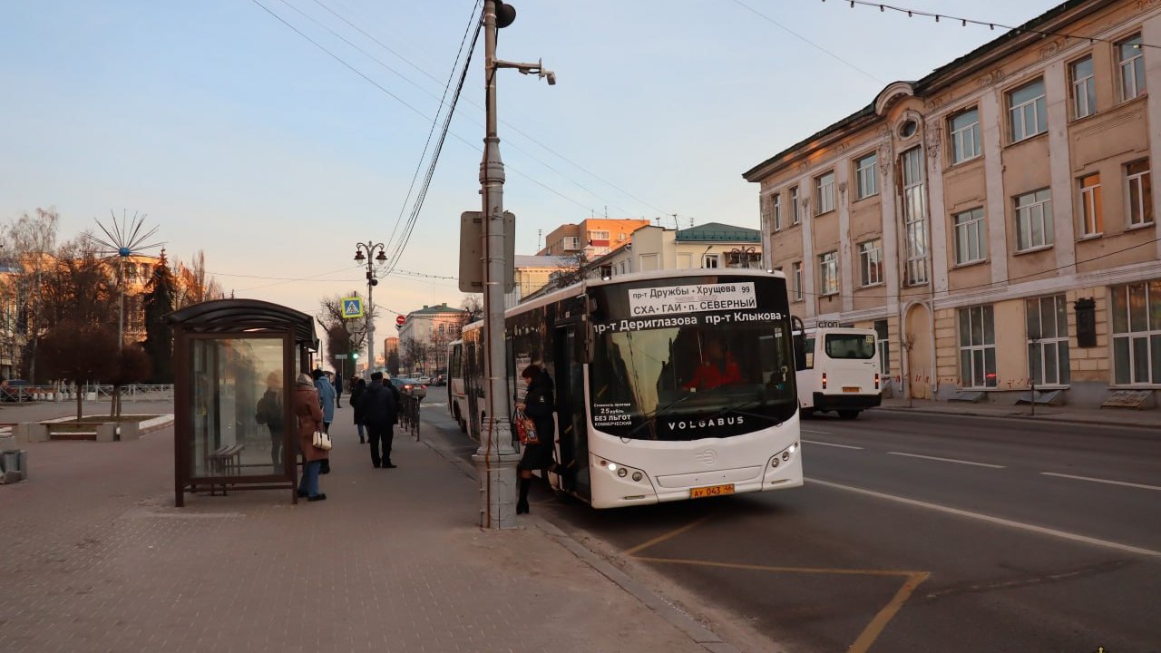 В Курске провели внеплановую проверку чистоты и целостности общественного транспорта